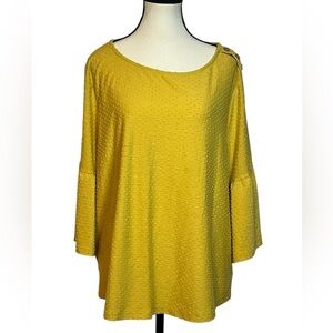 Women’s size 1X pale yellow blouse 3/4 bell sleeve